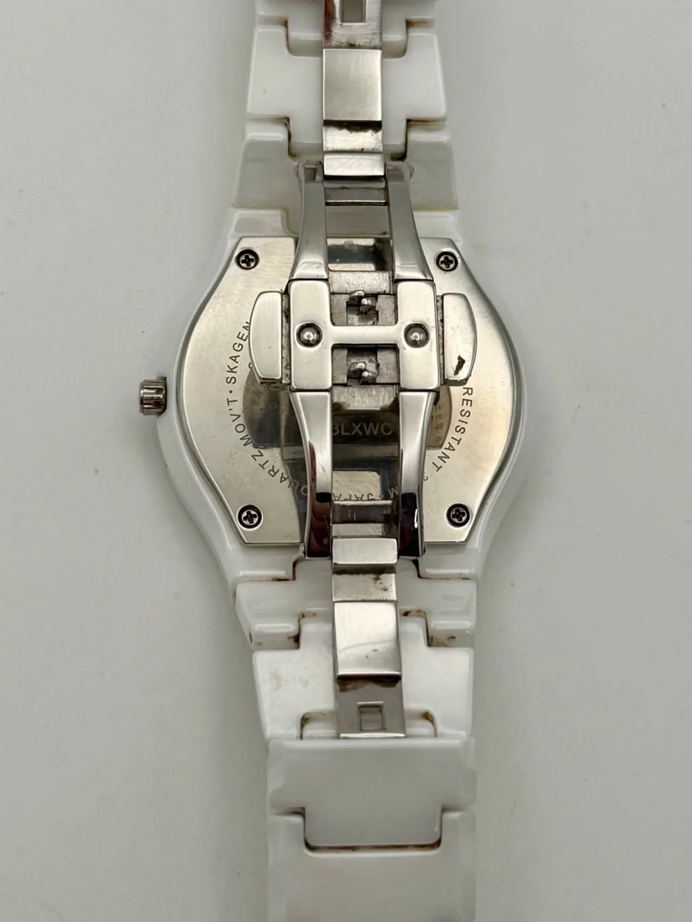 Working. Vintage Skagen White Ceramic Crystal-Accented unisex 8” Watch